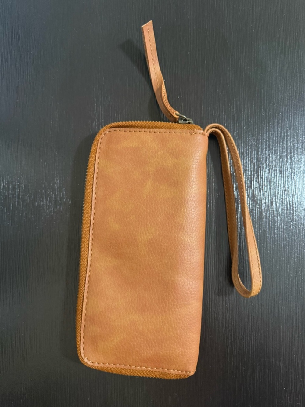 Distressed vegan wallet. - Picture 4 of 6